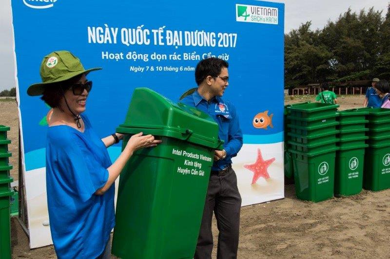 Coastal Cleanup 2017 with Intel Products Vietnam